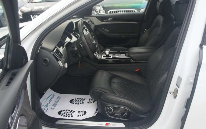 Audi S8 cena 149900 przebieg: 131000, rok produkcji 2012 z Hajnówka małe 596
